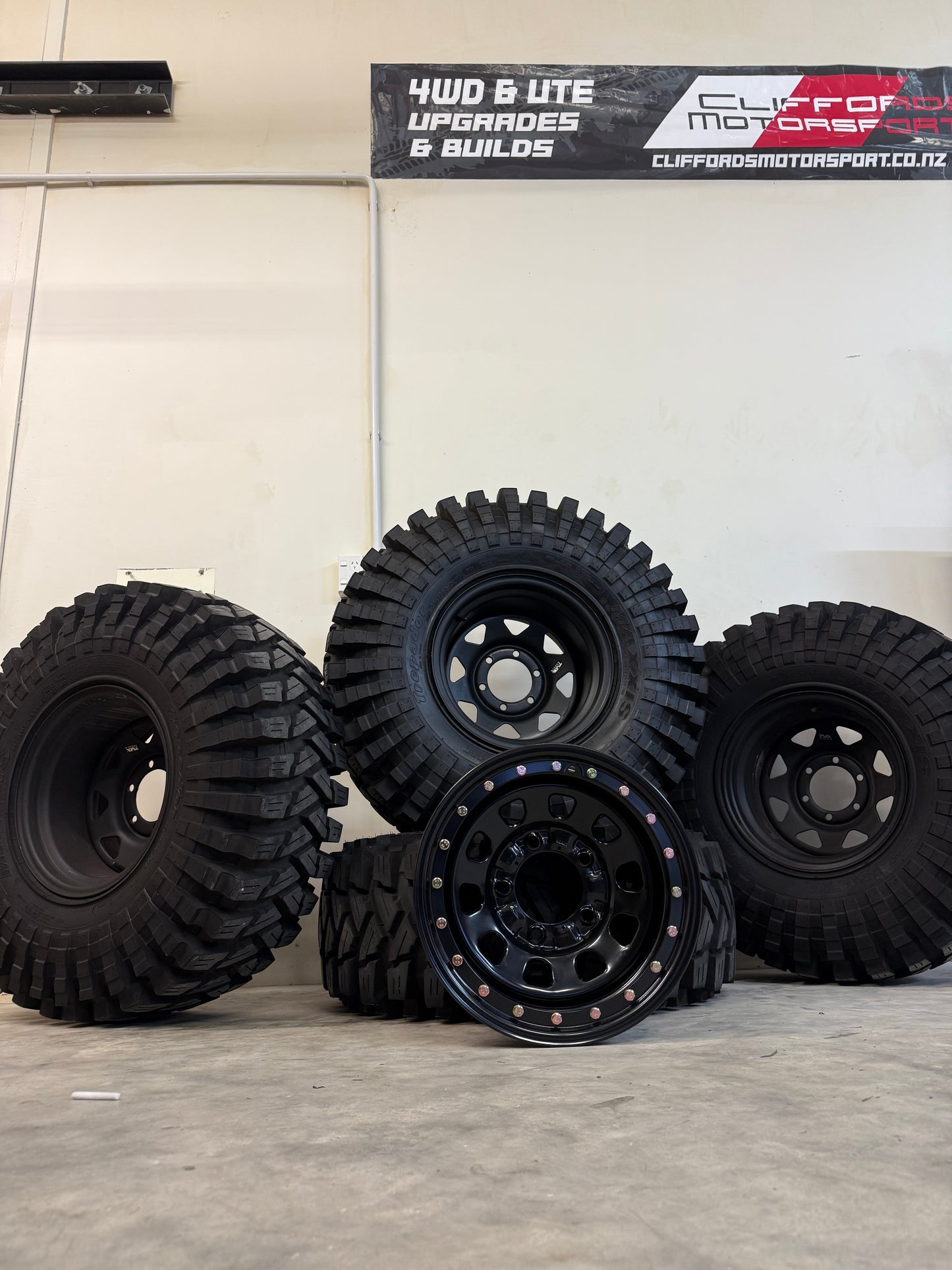 The 35" Trep Package - Maxxis Trepador & Rim Package