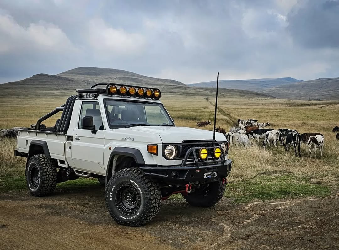 2024+ ONCA Extreme Bull Bar for 76, 78, 79 Series - image 8