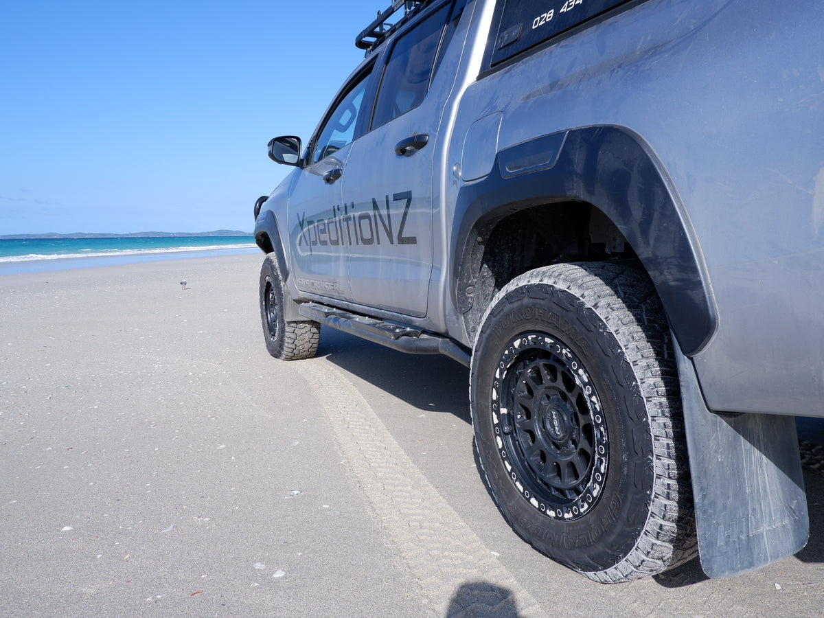 ONCA Rock Sliders - Hilux - image 5