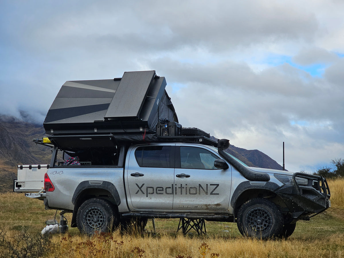 EEZI-AWN SWORD Jumbo/Family Hard Shell Roof Tent - image 10