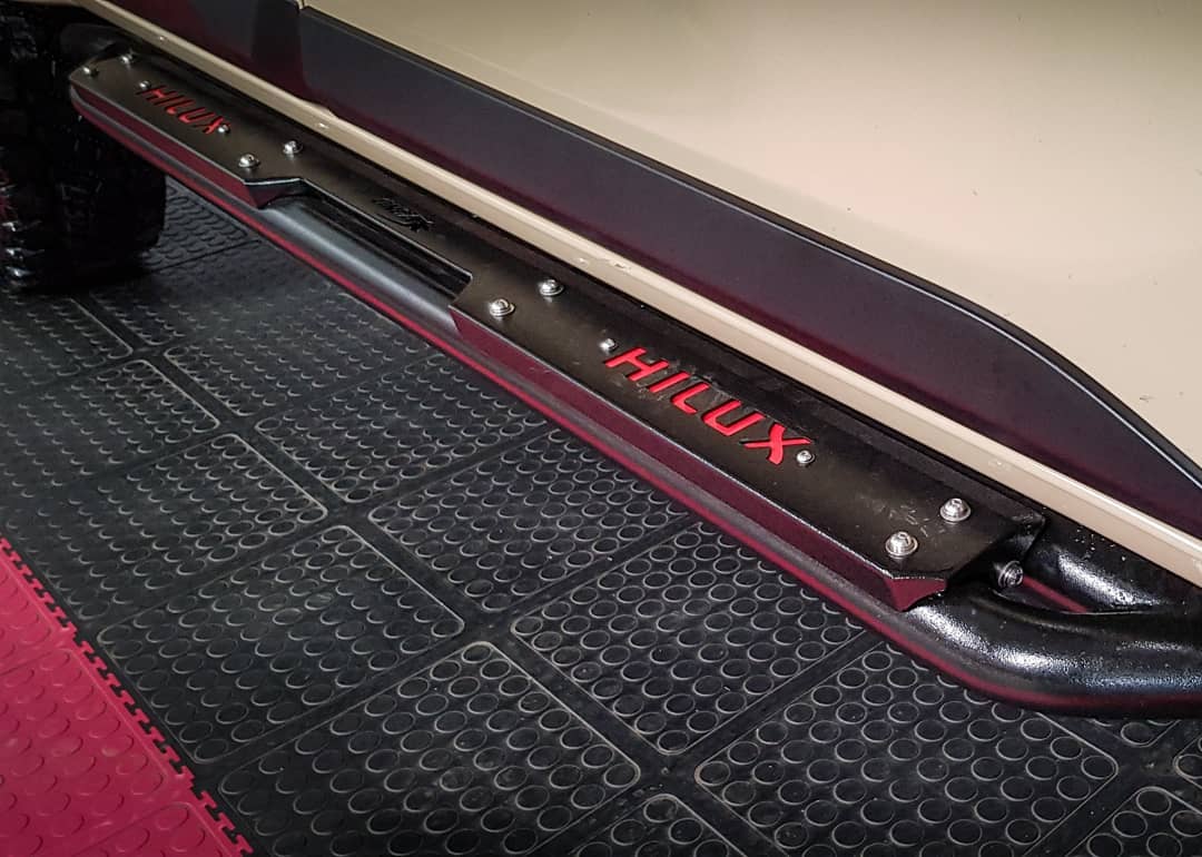 ONCA Rock Sliders - Hilux - image 4